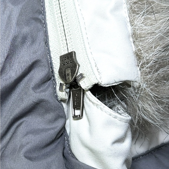 $598 VINTAGE North Face Arctic Parka Medium Ivory Waterproof Short Sealed Seams - Picture 5 of 16